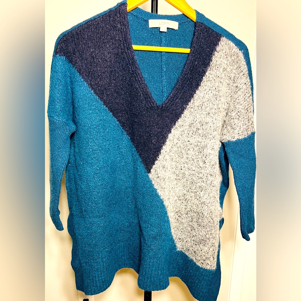 Ann Taylor Loft Dark Teal/Blue/Gray V Neck Drop Shoulder Colorblock Sweater Sz M